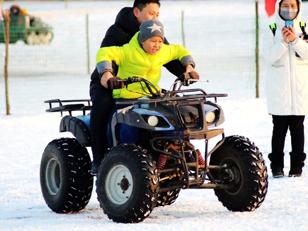 雪地摩托卡丁車