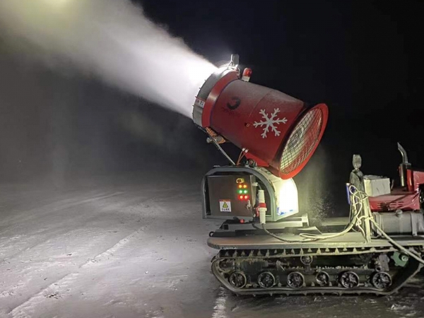 吉林延邊市移動(dòng)造雪機(jī)