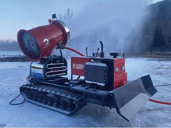 河北邢臺(tái)市移動(dòng)造雪機(jī)