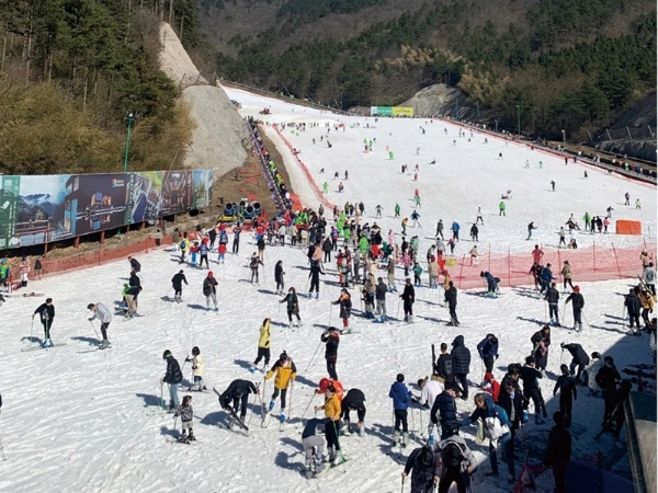 蒙古自治區(qū)錫林郭勒盟滑雪場(chǎng)