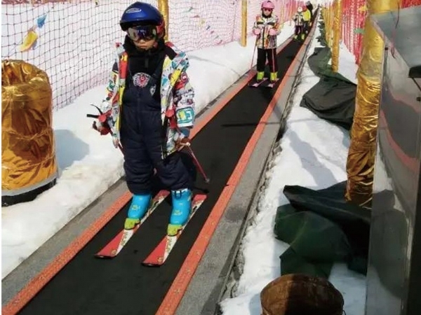 遼寧錦州市雪地魔毯