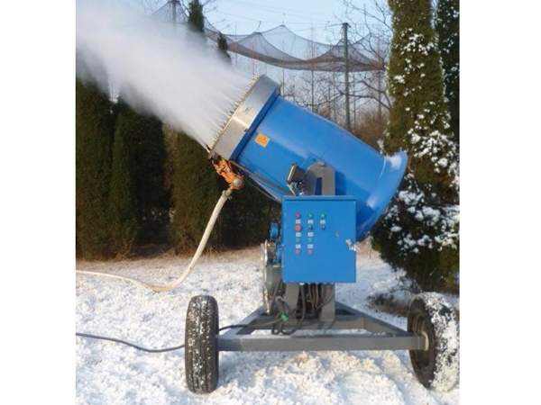 山東煙臺(tái)市造雪機(jī)